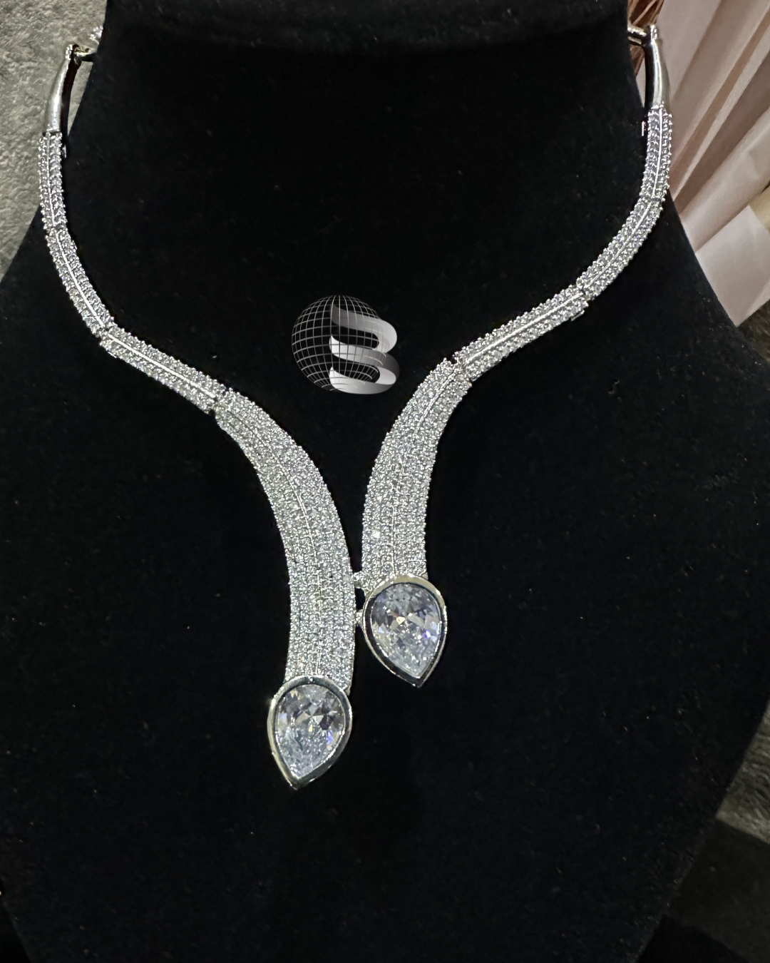 Silver Toned American Diamond Necklace Set