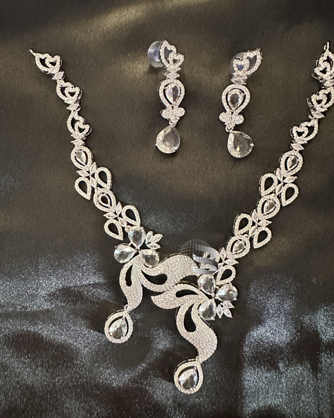 Silver Toned American Diamond Necklace Set