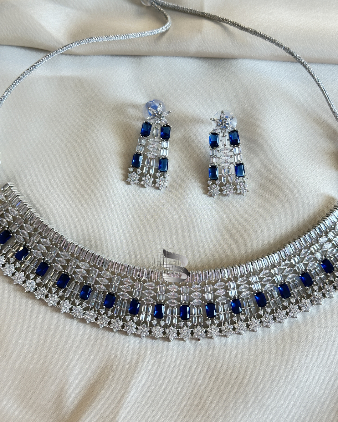 Blue Stone Studded American Diamond Choker