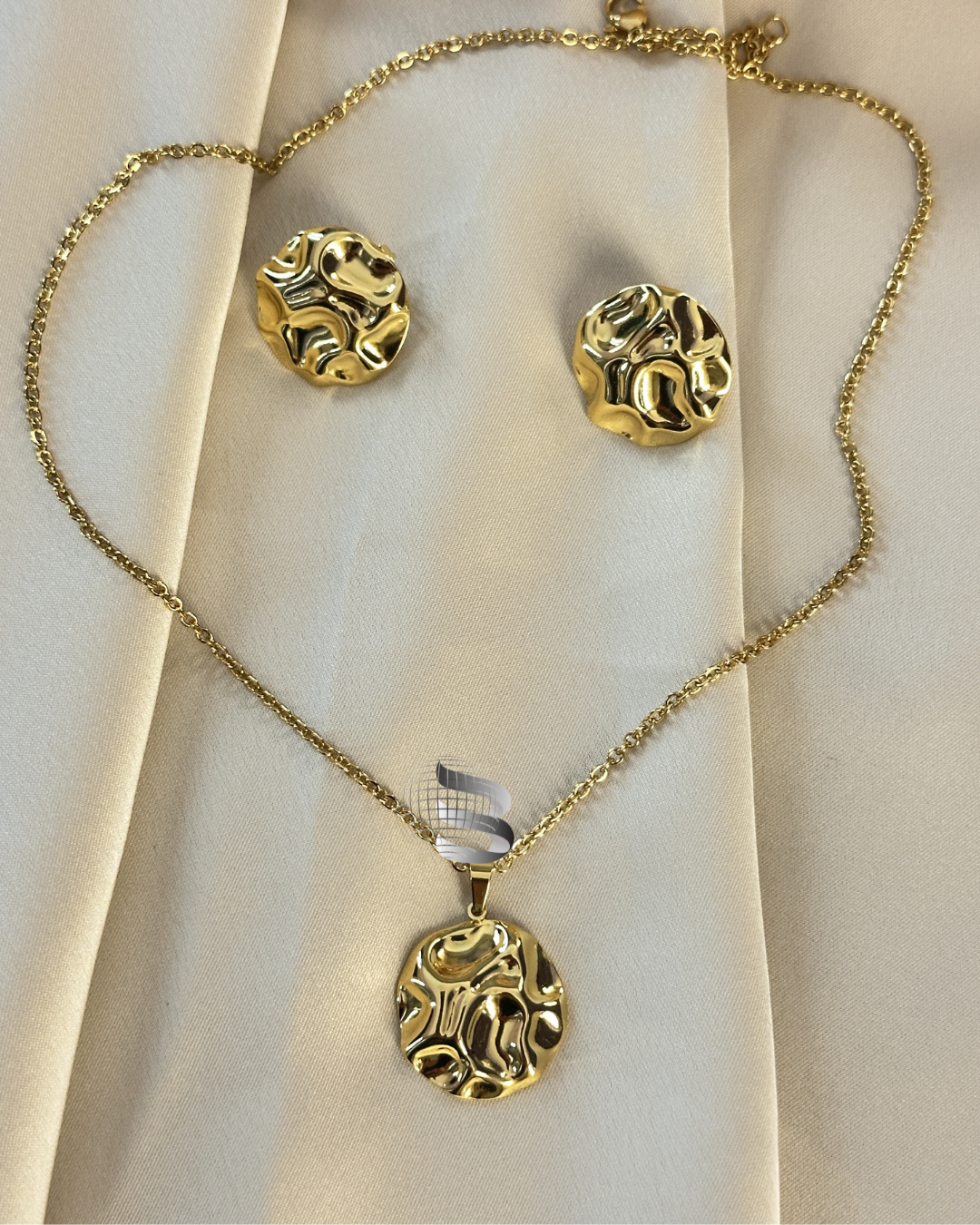 Anti-Tarnish Round Pendant Set – For Girls & Women