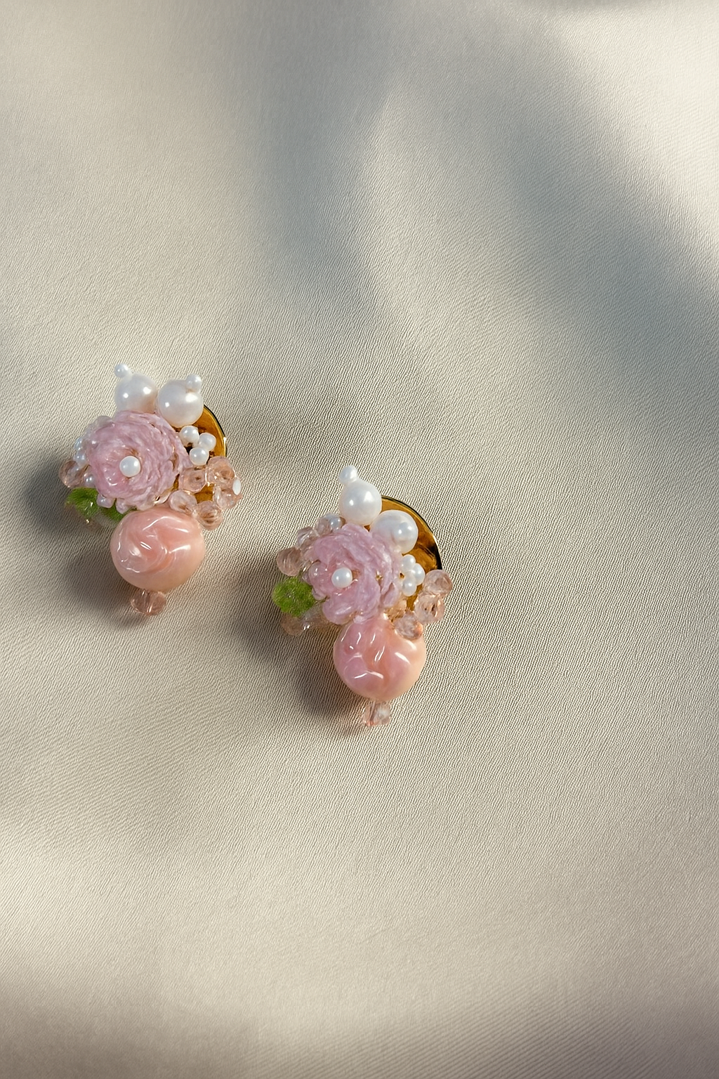 Elegant Acrylic and Sparkling Beads Earring