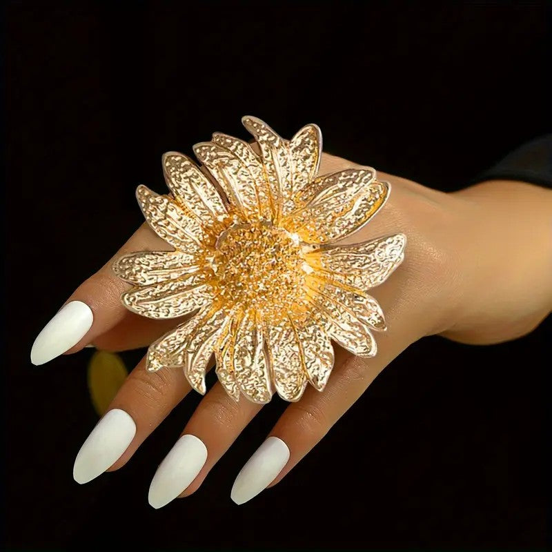 Oversized Sunflower Golden Ring