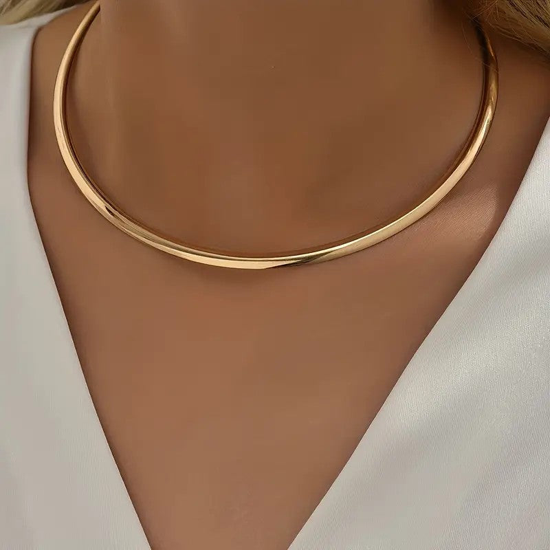 Minimal Golden Sleek Hasli Style Neckwear