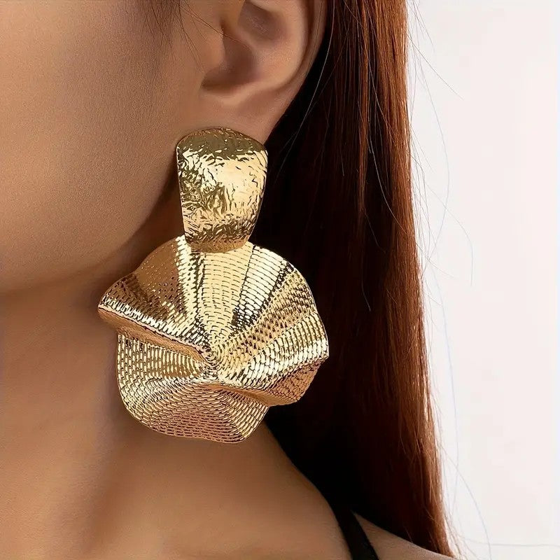 Golden Twisted Earring