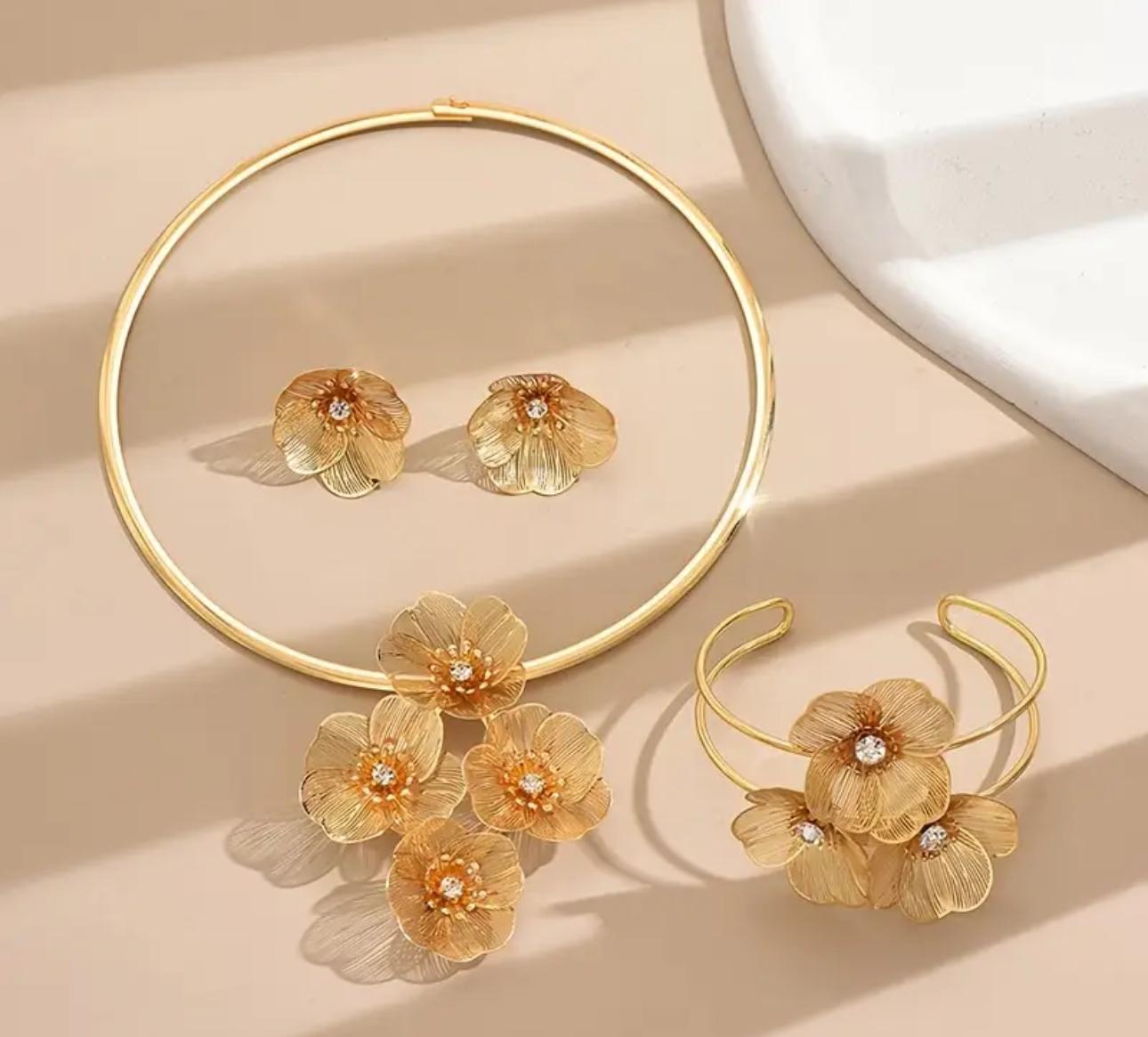Floral Hasli Style Neckwear with Earring and Bracelet