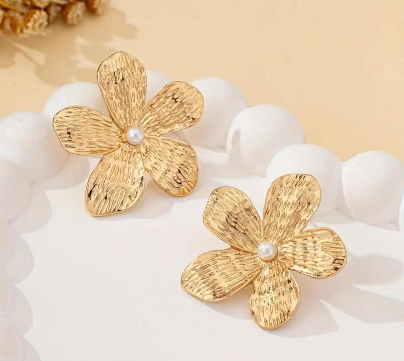 Elegant Floral Earrings