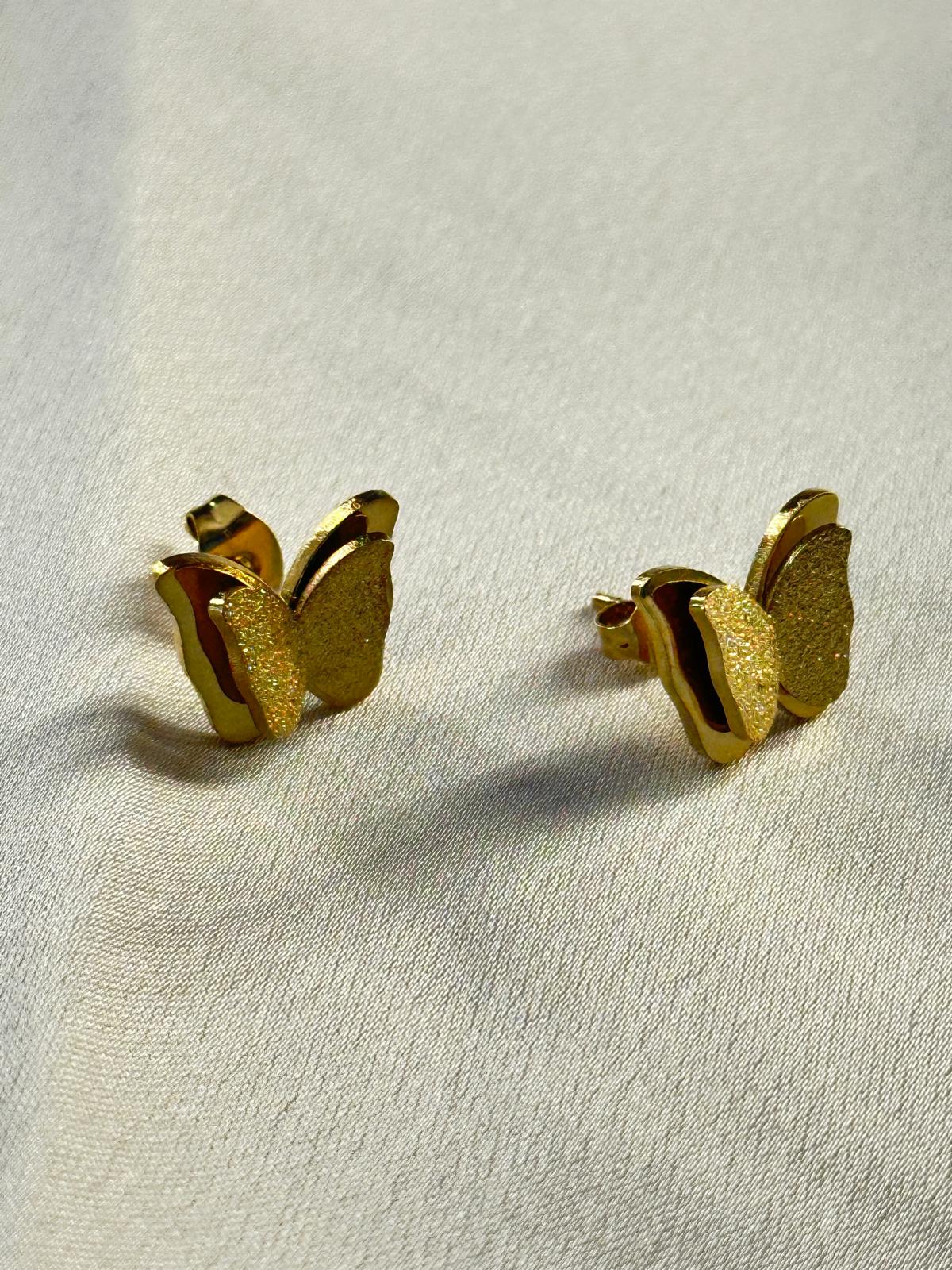 Premium Gold-Plated Butterfly Modern Neckwear with Stud Earring