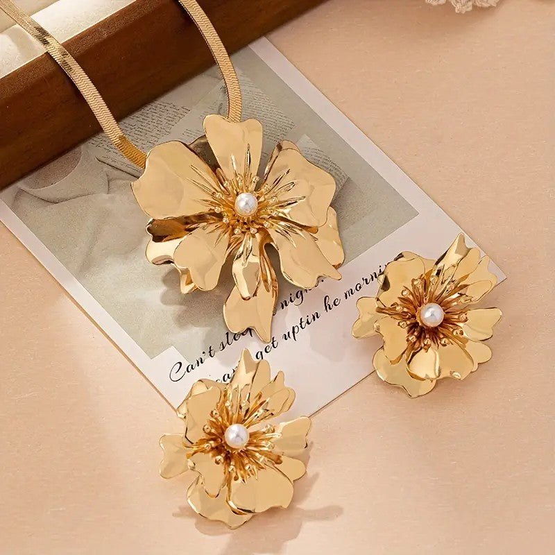Shiny Floral Pendant Neckwear Set