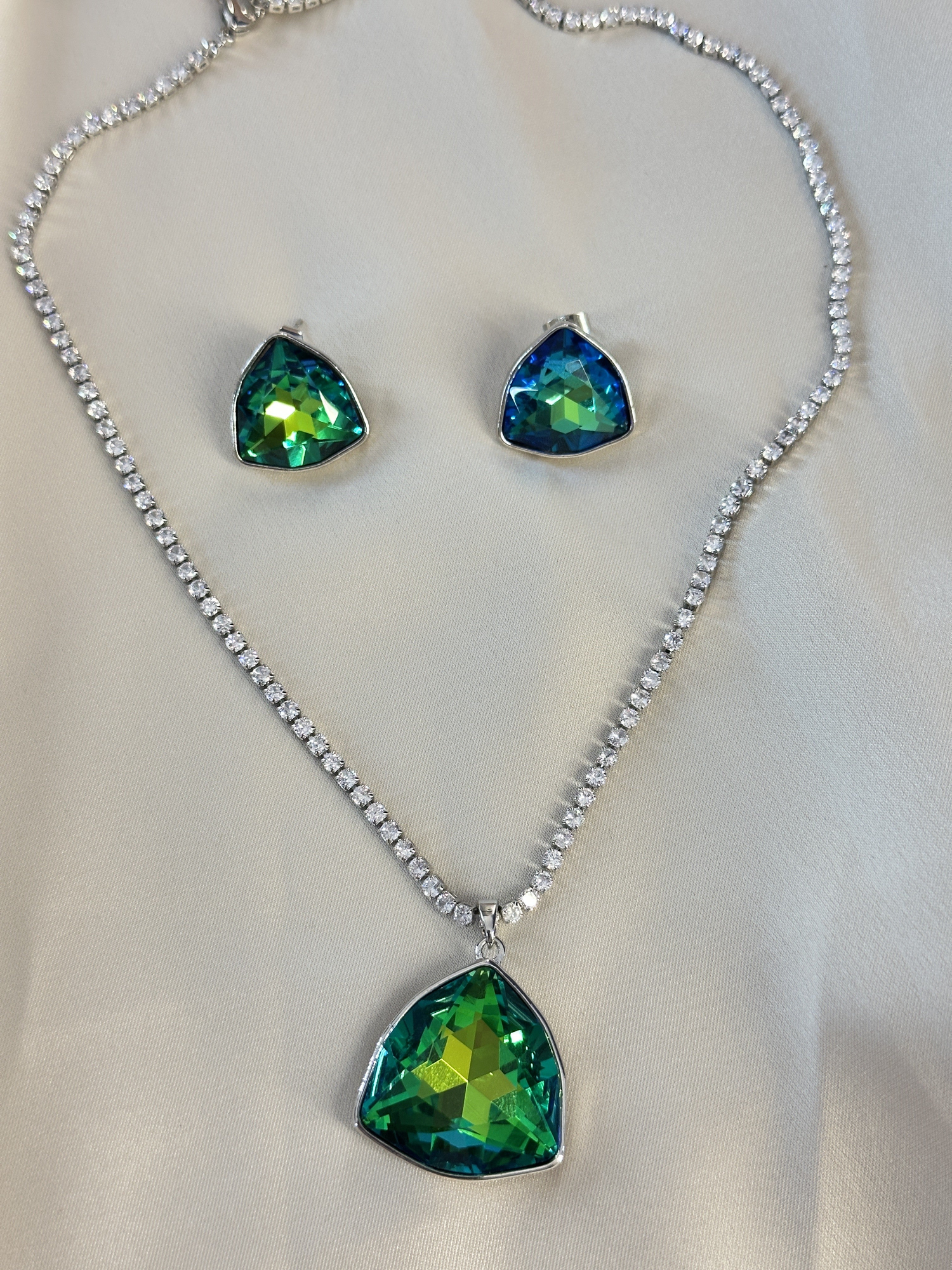 Pendent Sets