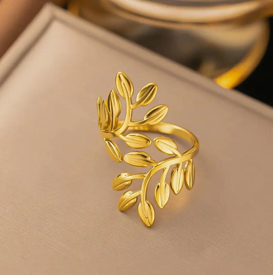 Leafy Gold-plated Finger Ring for Daily or Casual Wear