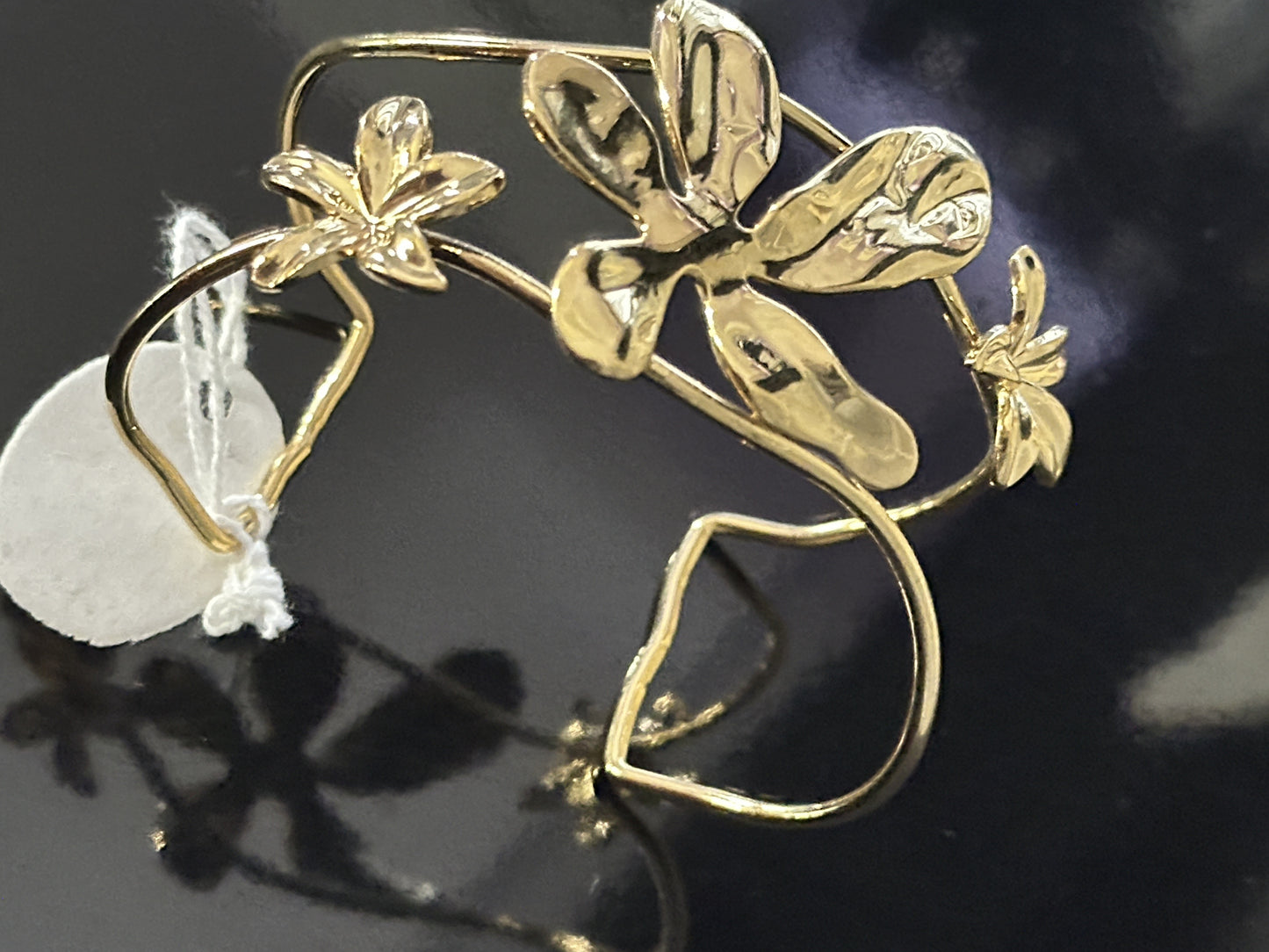 Anti-Tarnish Stainless Steel 18k Gold Plated Hammered Floral Broad Bracelet