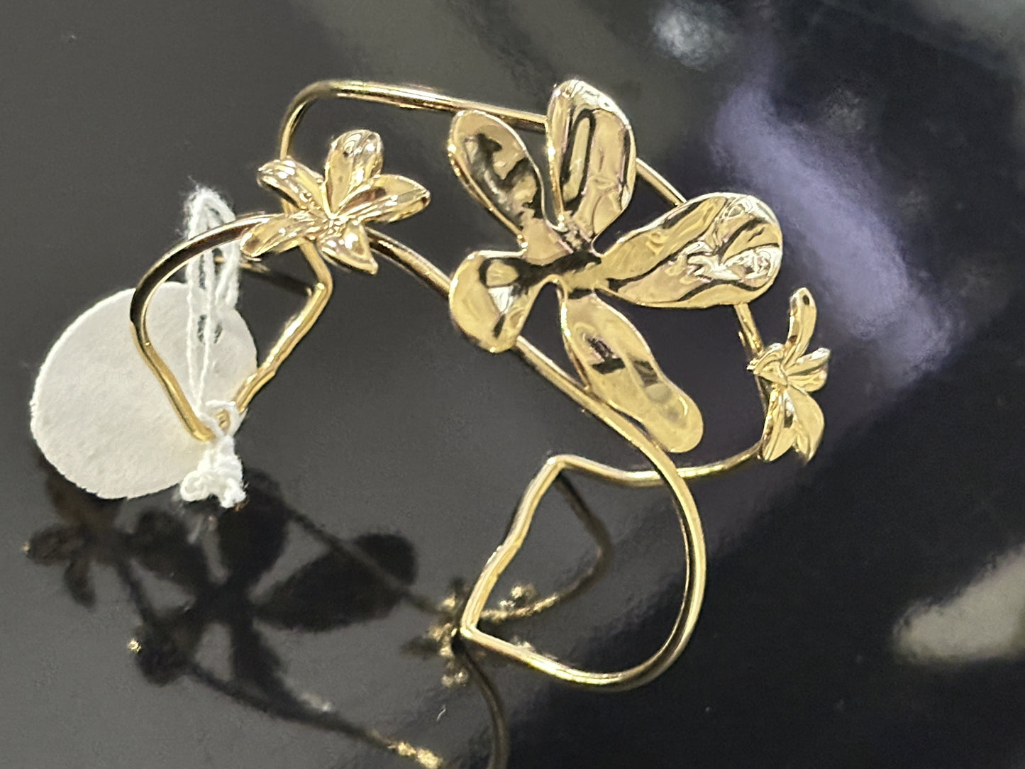 Anti-Tarnish Stainless Steel 18k Gold Plated Hammered Floral Broad Bracelet