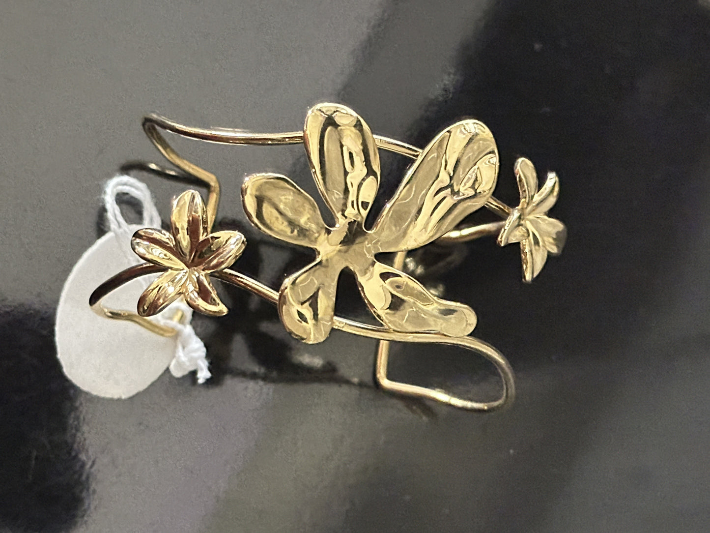Anti-Tarnish Stainless Steel 18k Gold Plated Hammered Floral Broad Bracelet