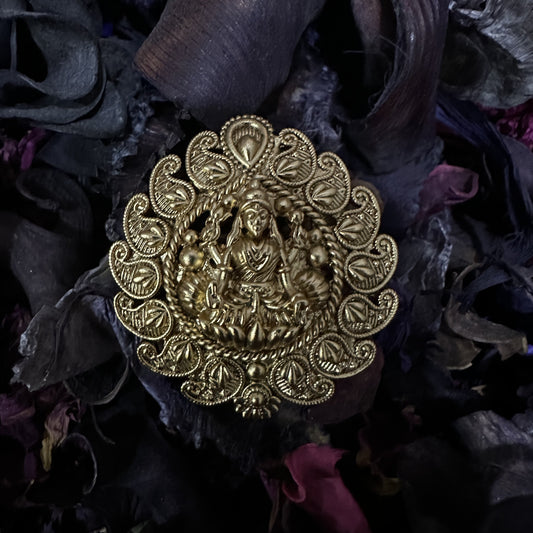 Bague traditionnelle antique plaquée or du temple Laxmi
